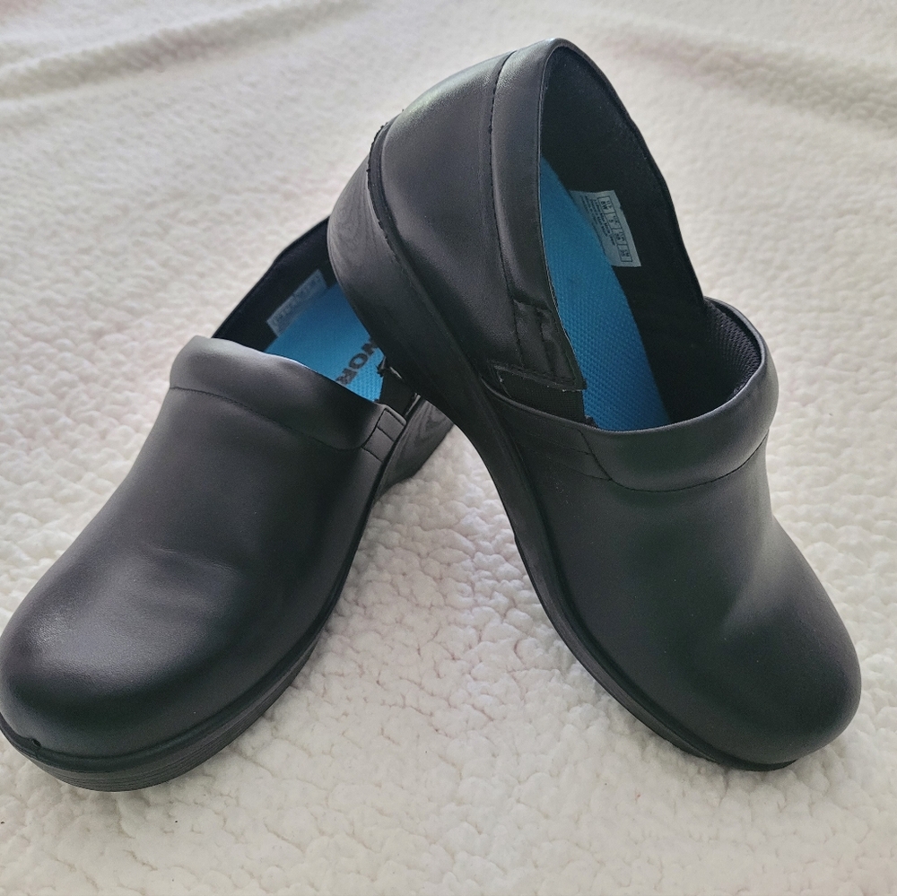 Dr. Scholl's work slip on